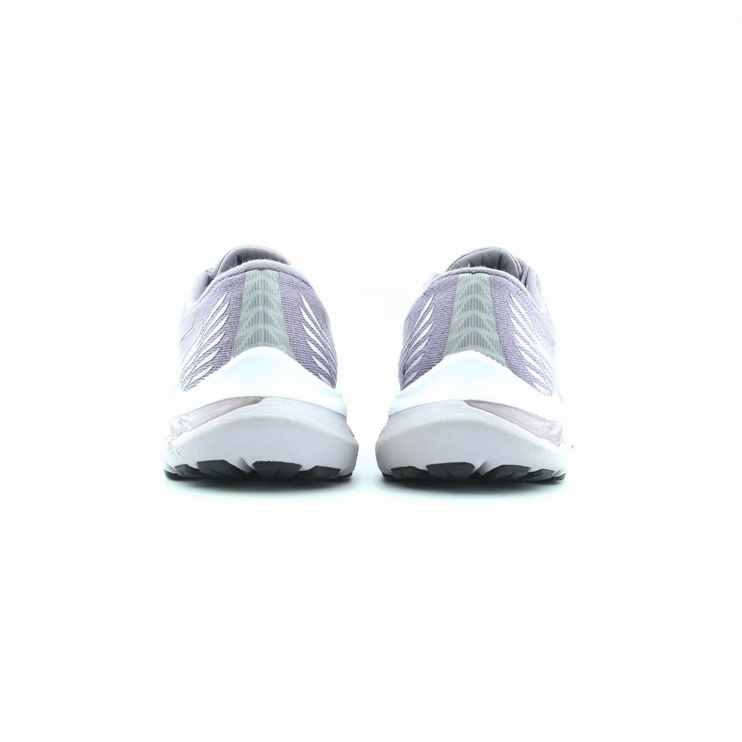 ASICS GT 2000 11 performance running shoe photos