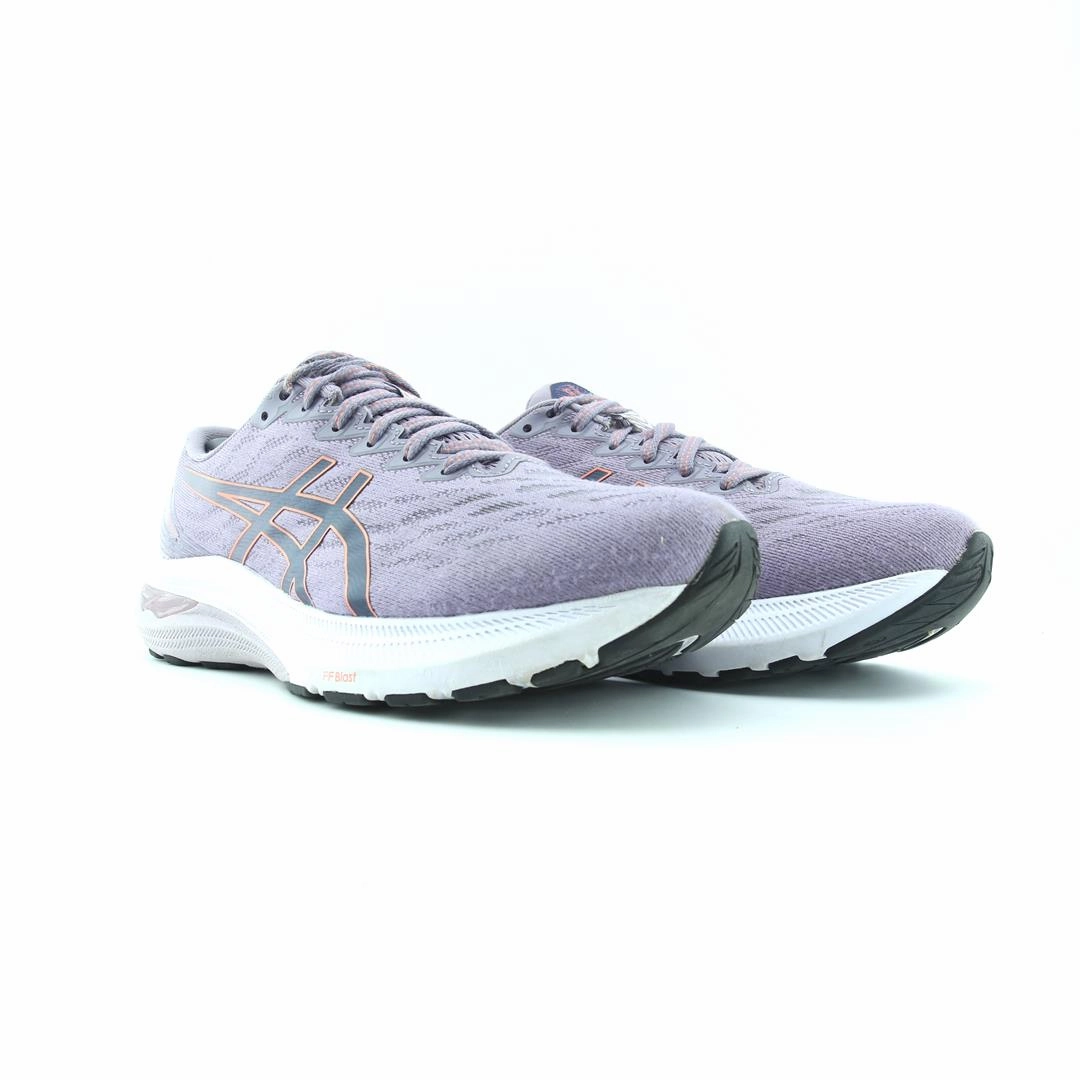 ASICS GT 2000 11 performance running shoe photos