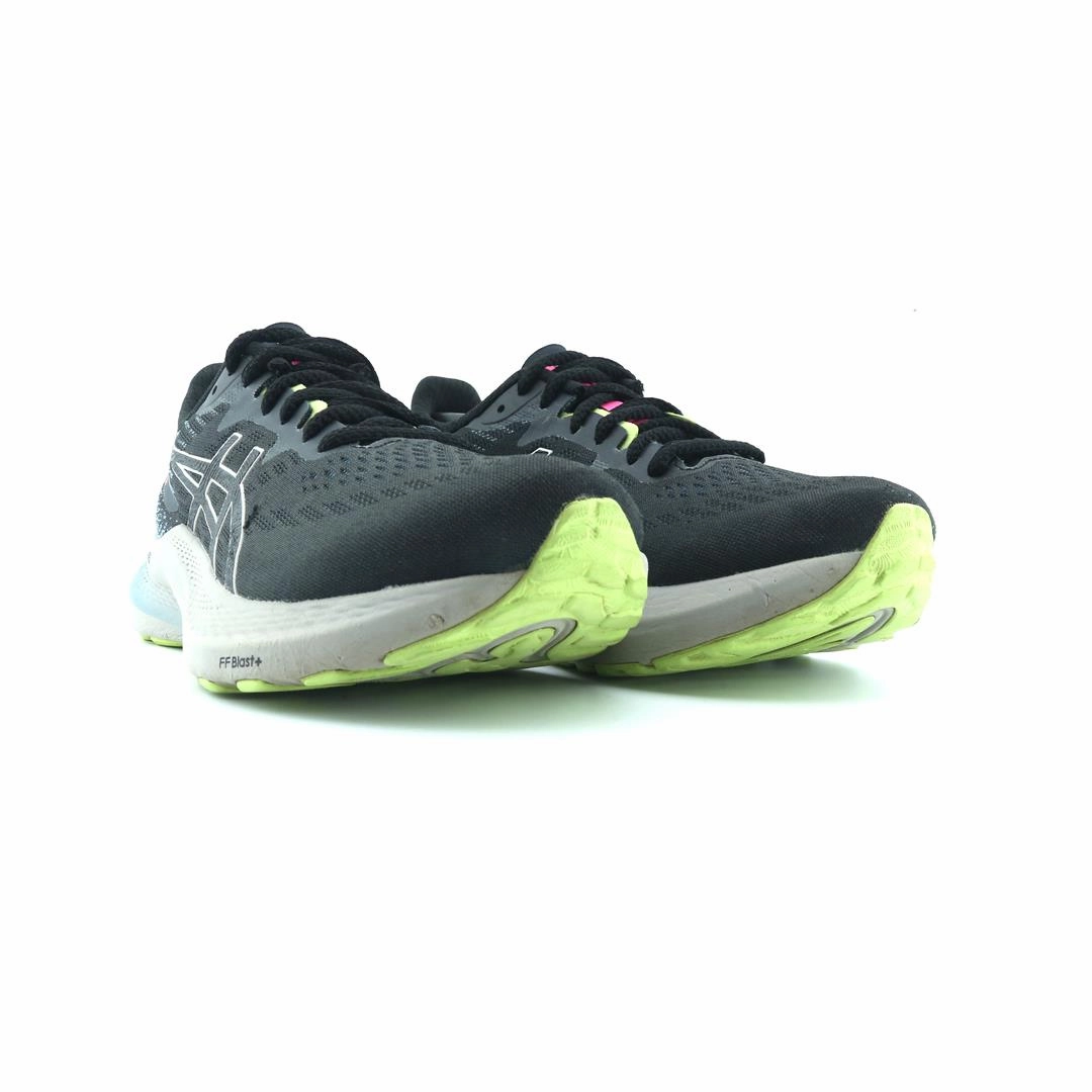 ASICS GT 2000 12 lightweight athletic shoe visuals
