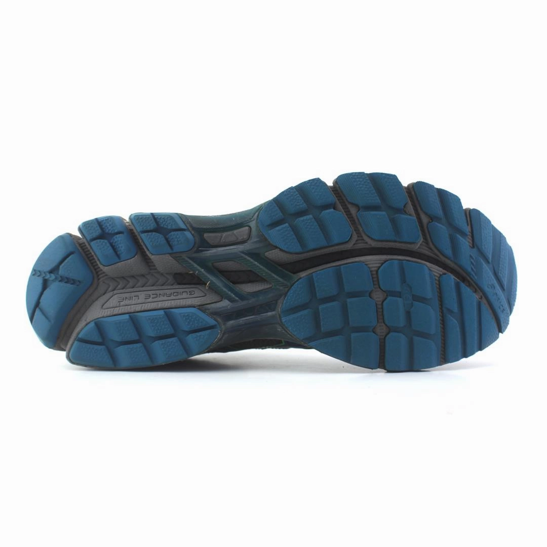 ASICS GT-2000 2 GTX performance running shoe photos