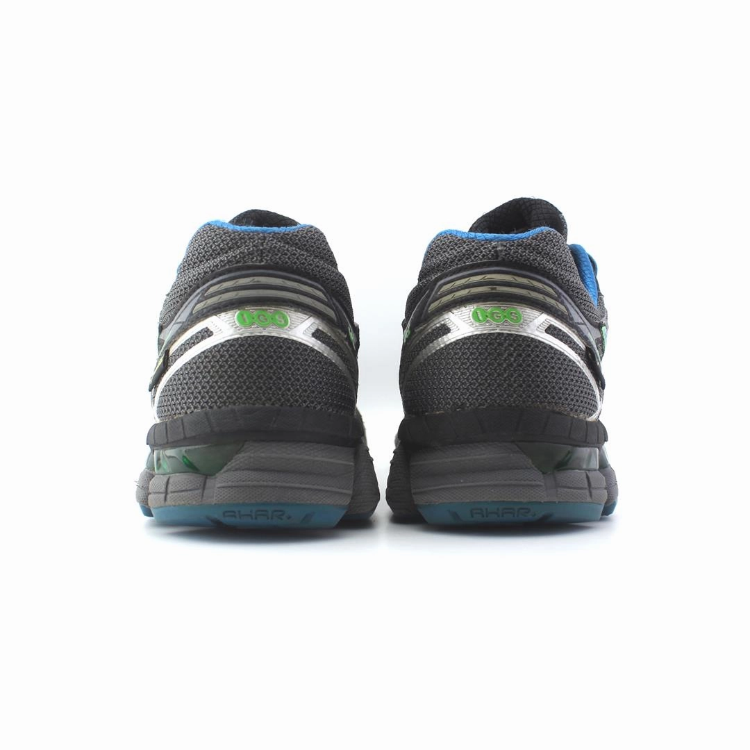 ASICS GT-2000 2 GTX performance running shoe photos