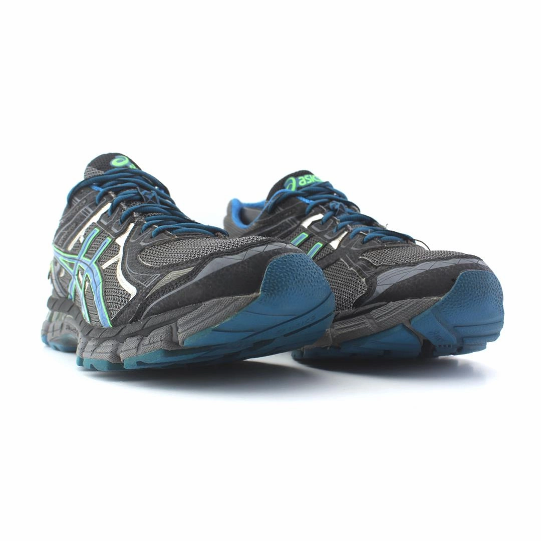 ASICS GT-2000 2 GTX performance running shoe photos