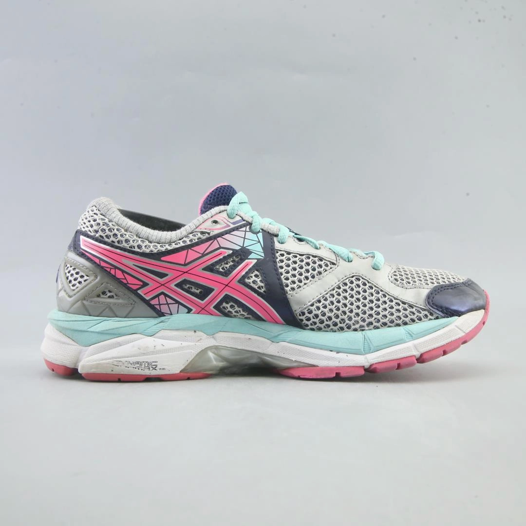 ASICS GT-2000 3 lightweight athletic shoe visuals