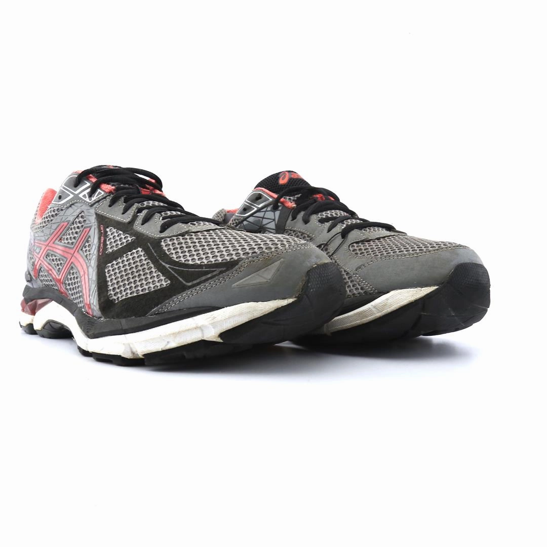 ASICS GT-2000 3 lightweight athletic shoe visuals