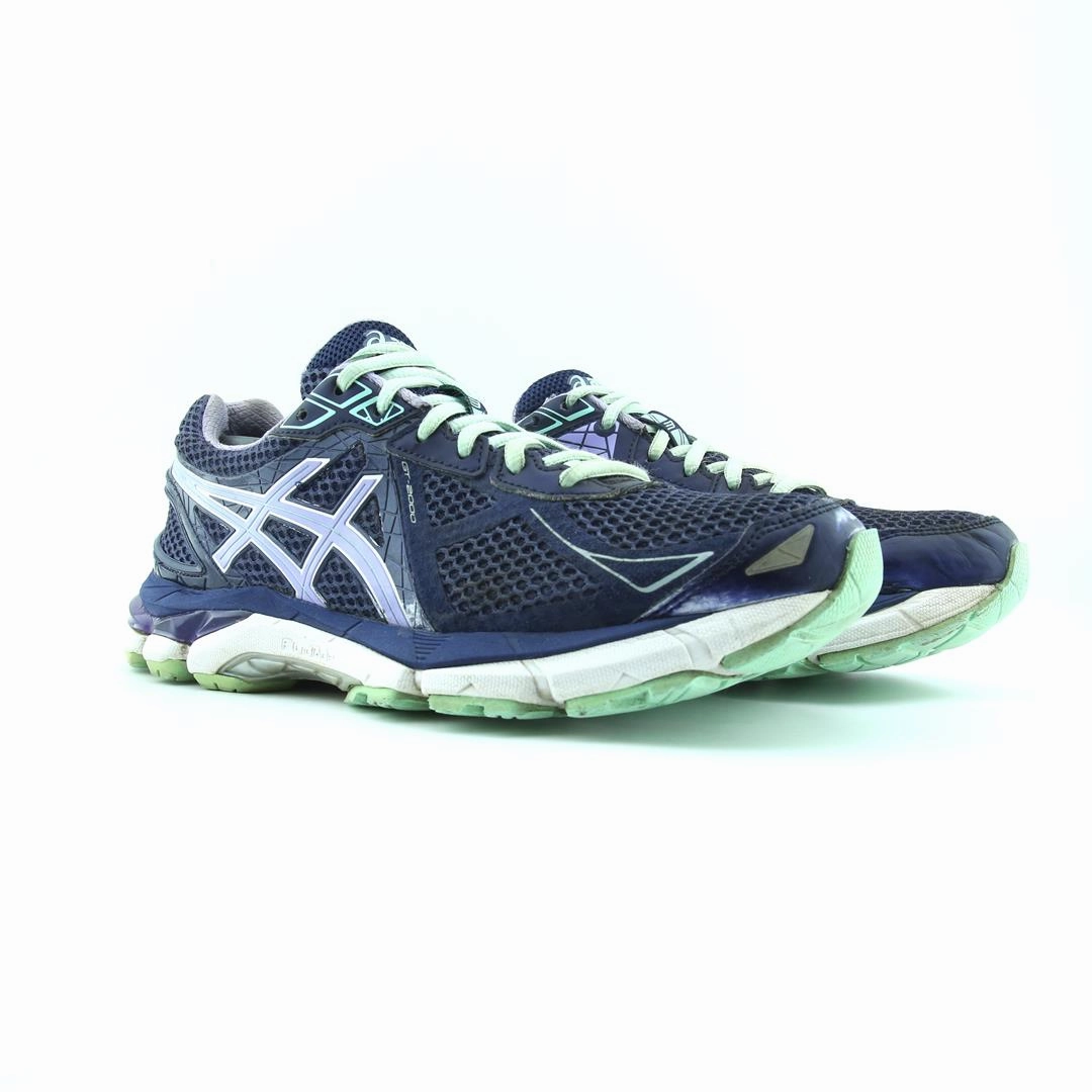 ASICS GT-2000 3 trainer shoe design snapshots