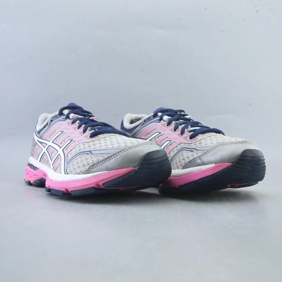 ASICS GT-2000 5 lightweight athletic shoe visuals