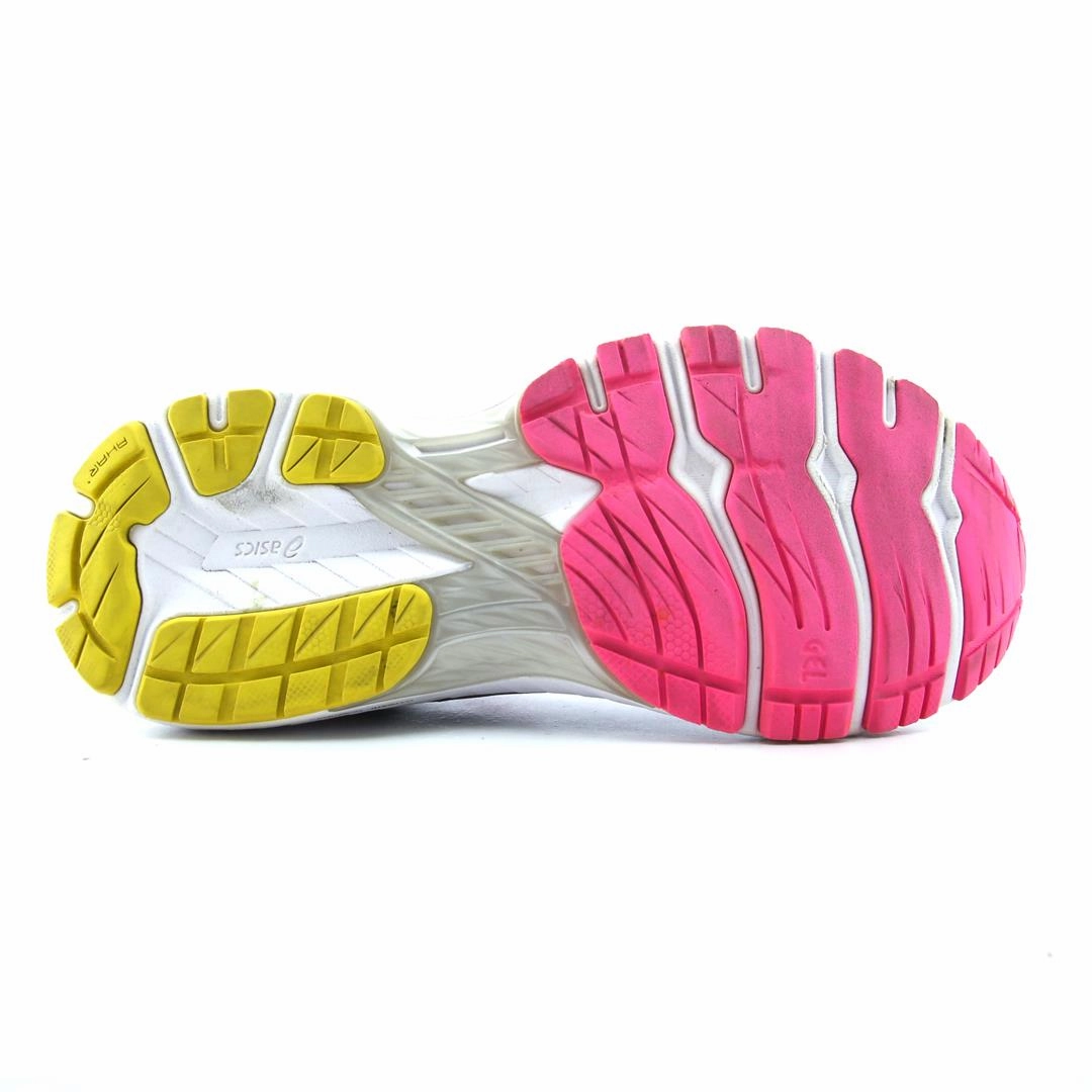 ASICS GT 2000 9 lightweight athletic shoe visuals