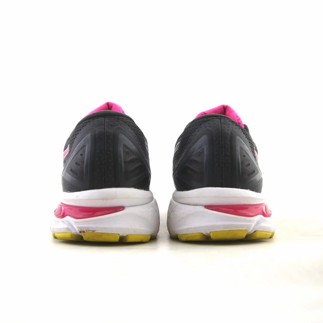 ASICS GT-2000 9 performance running shoe photos