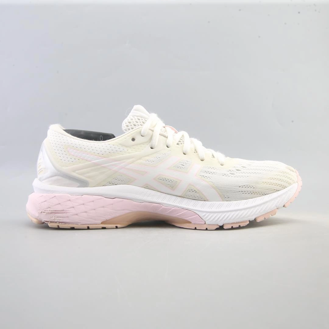 ASICS GT-2000 9 performance running shoe photos