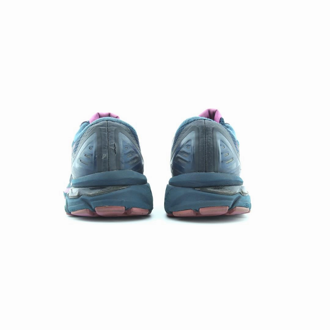 ASICS GT 2000 9 performance running shoe photos