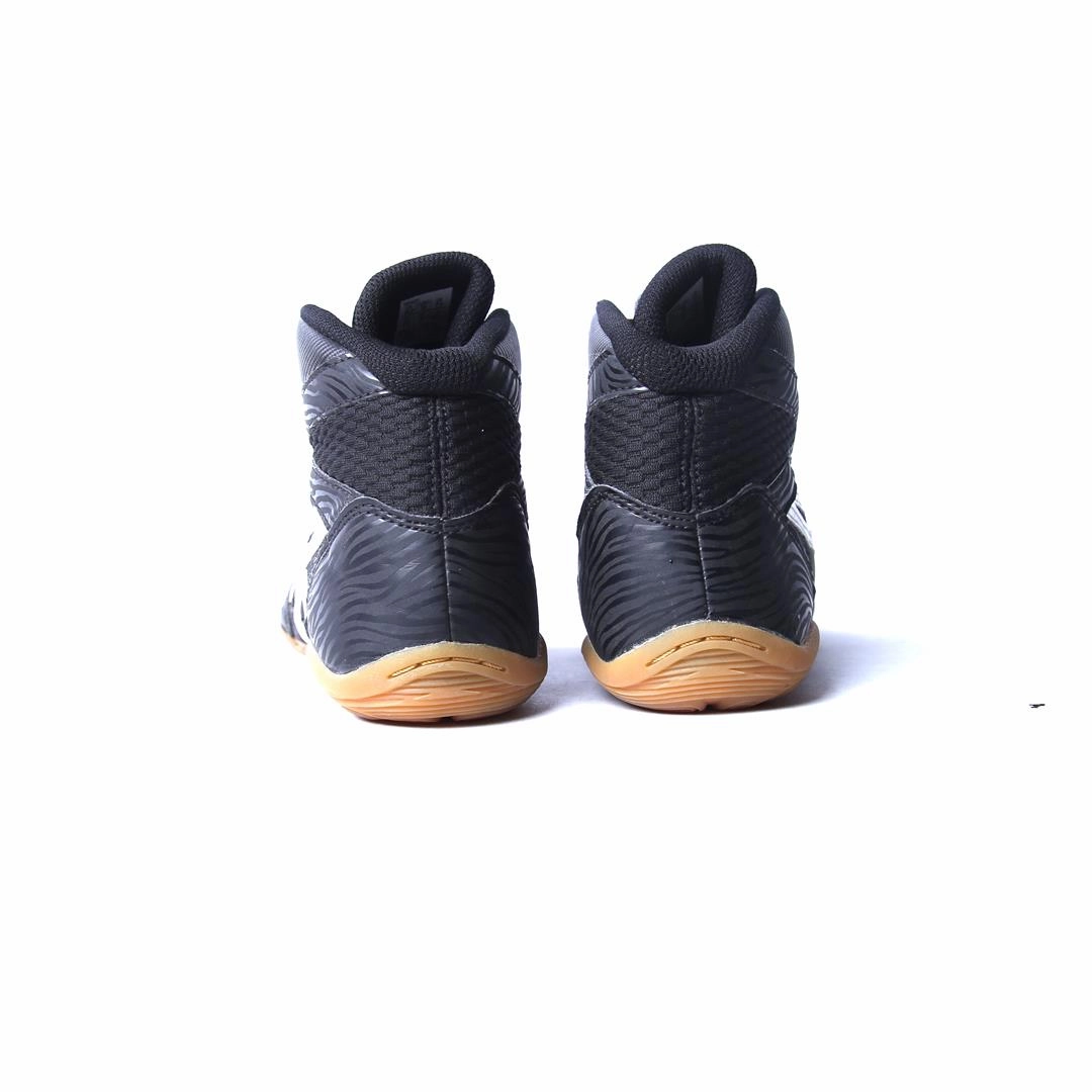 ASICS MATFLEX 7 lightweight athletic shoe visuals