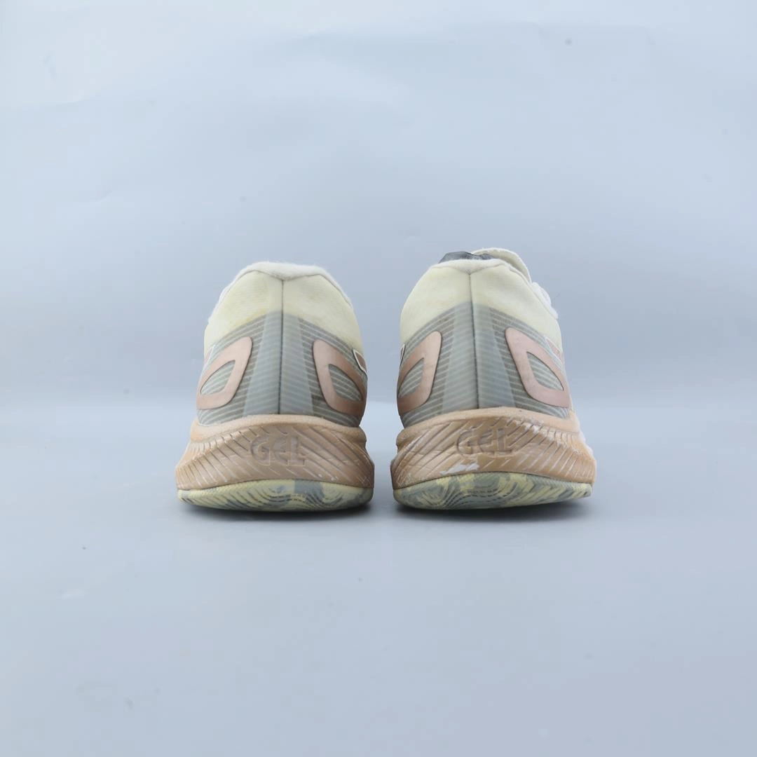 ASICS NETBURNER PROFESSIONAL FF 3 performance running shoe photos