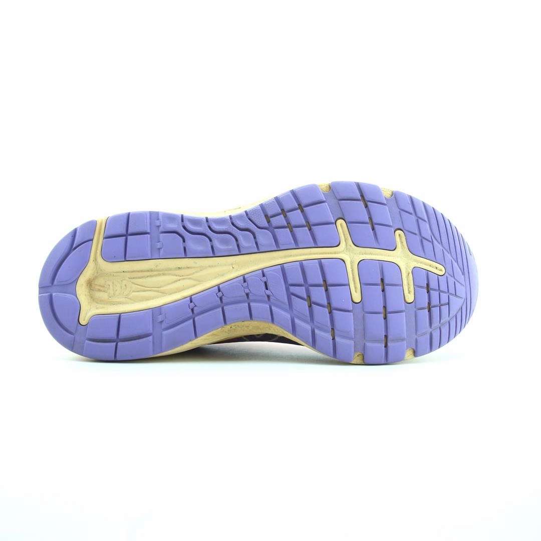 ASICS NOOSA TRI 13 trainer shoe design snapshots