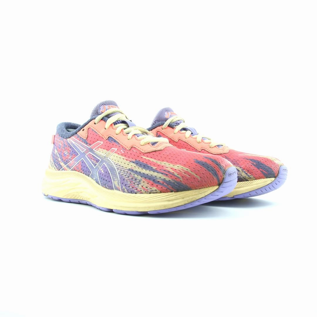 ASICS NOOSA TRI 13 trainer shoe design snapshots