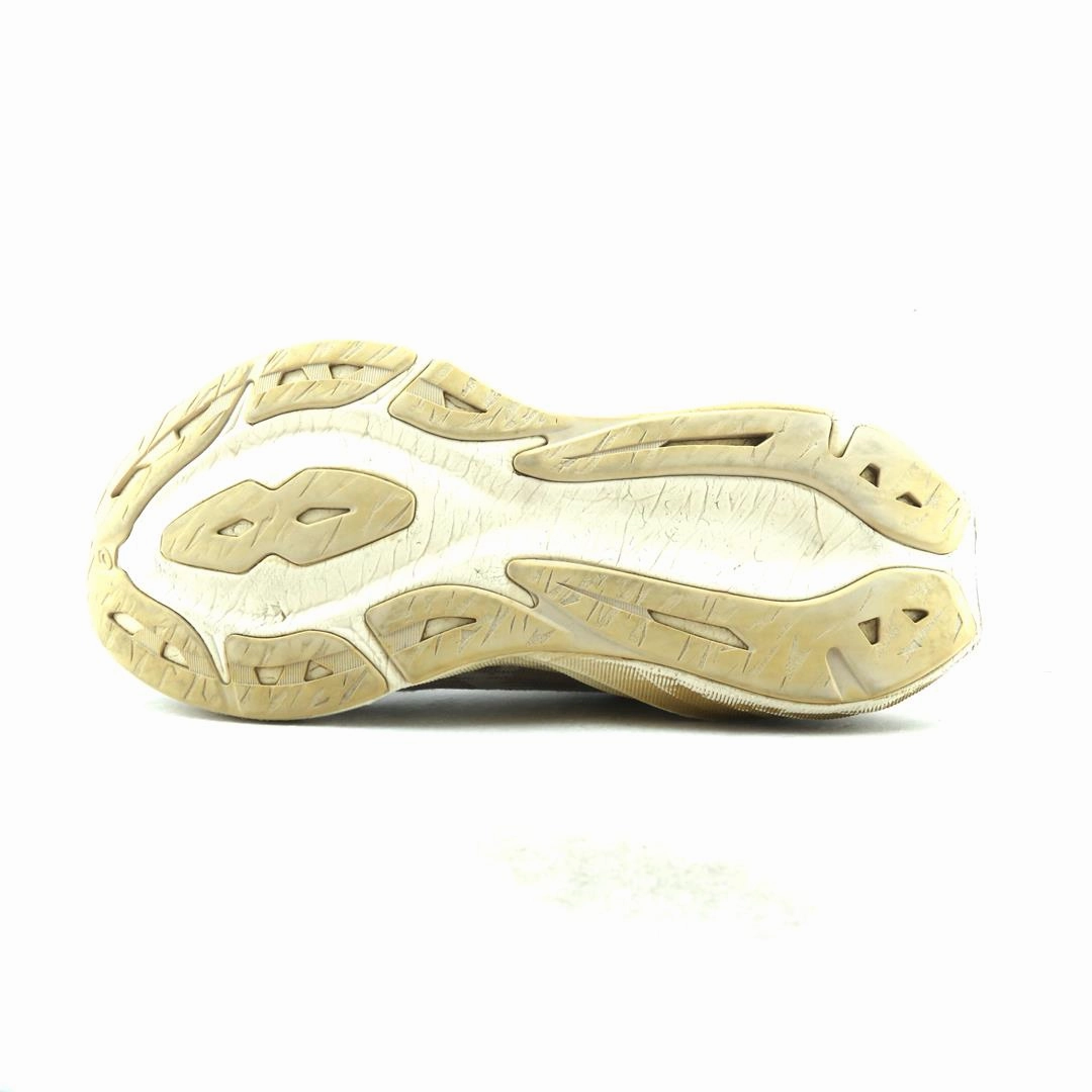 ASICS NOVABLAST 3 performance running shoe photos
