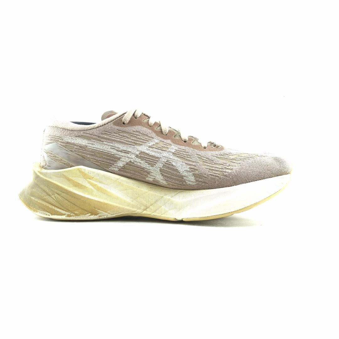 ASICS NOVABLAST 3 performance running shoe photos