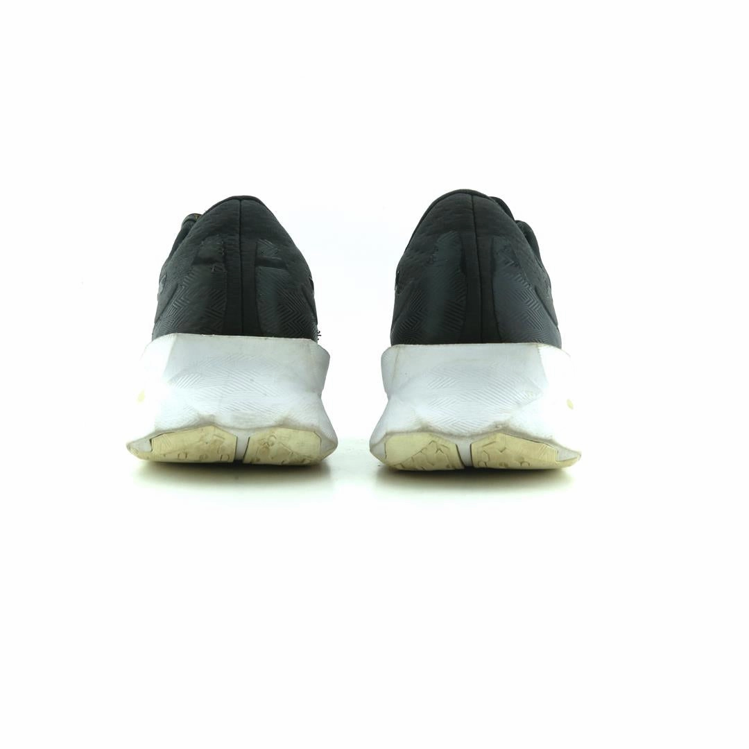 ASICS  NOVABLAST TOKYO lightweight athletic shoe visuals