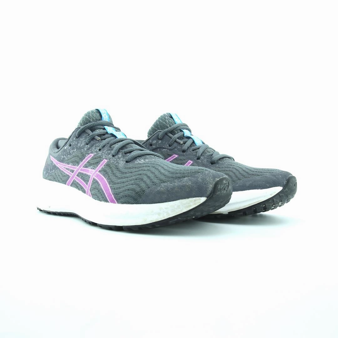 ASICS PATRIOT 12 performance running shoe photos