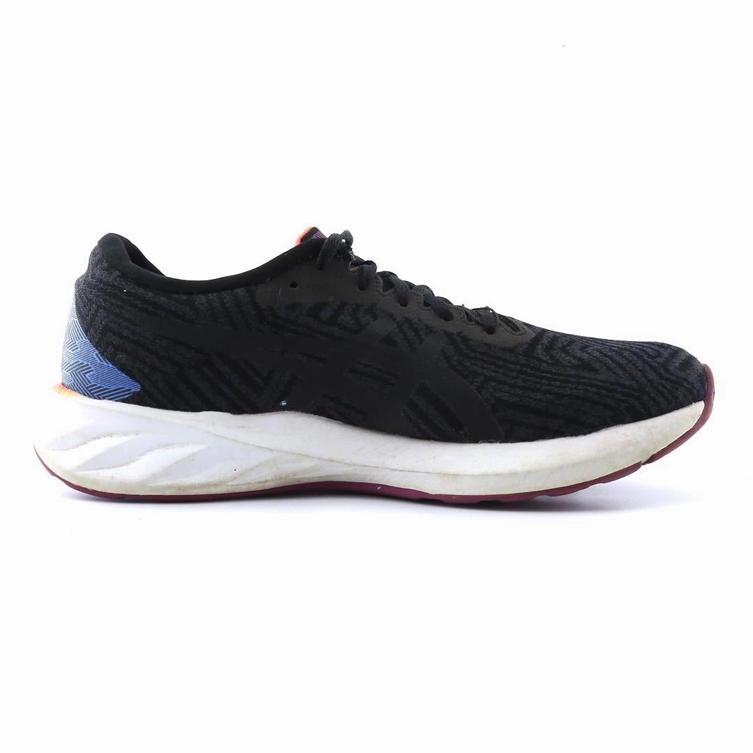 ASICS ROADBLAST trainer shoe design snapshots
