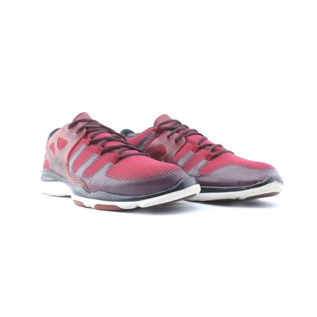 ASICS TRAINING trainer shoe design snapshots