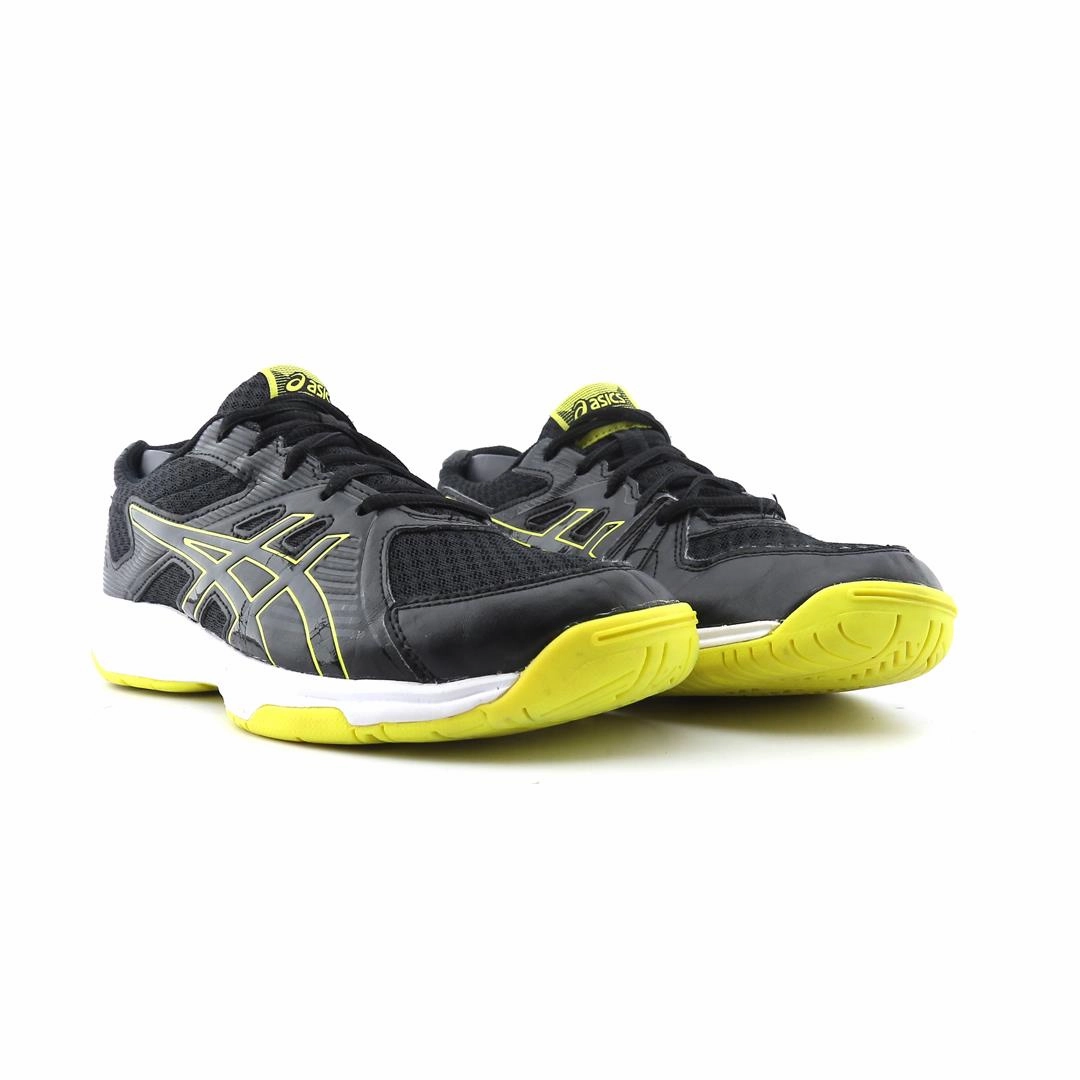 ASICS UPCOURT 3 lightweight athletic shoe visuals