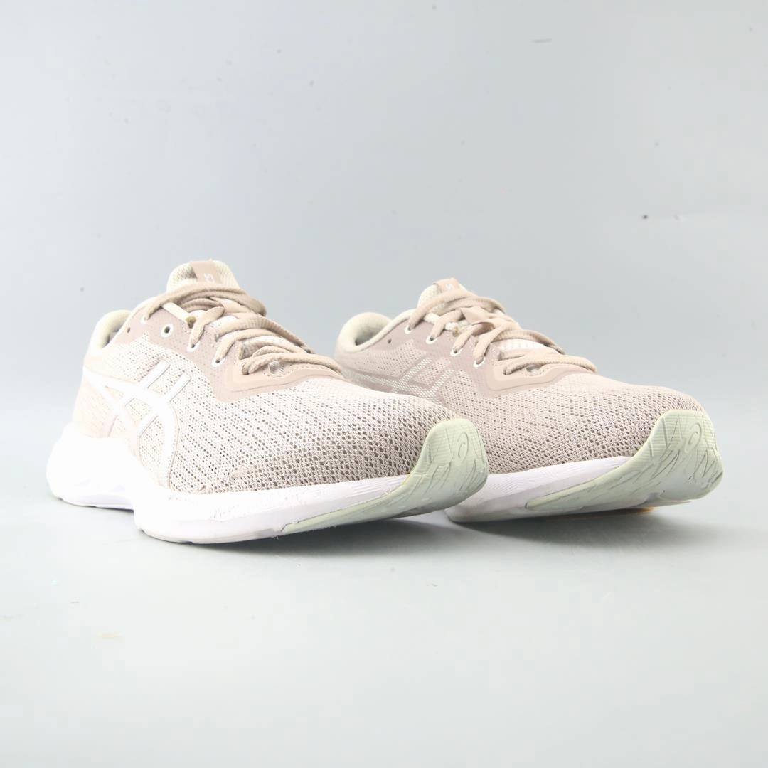 ASICS VERSABLAST 2 performance running shoe photos