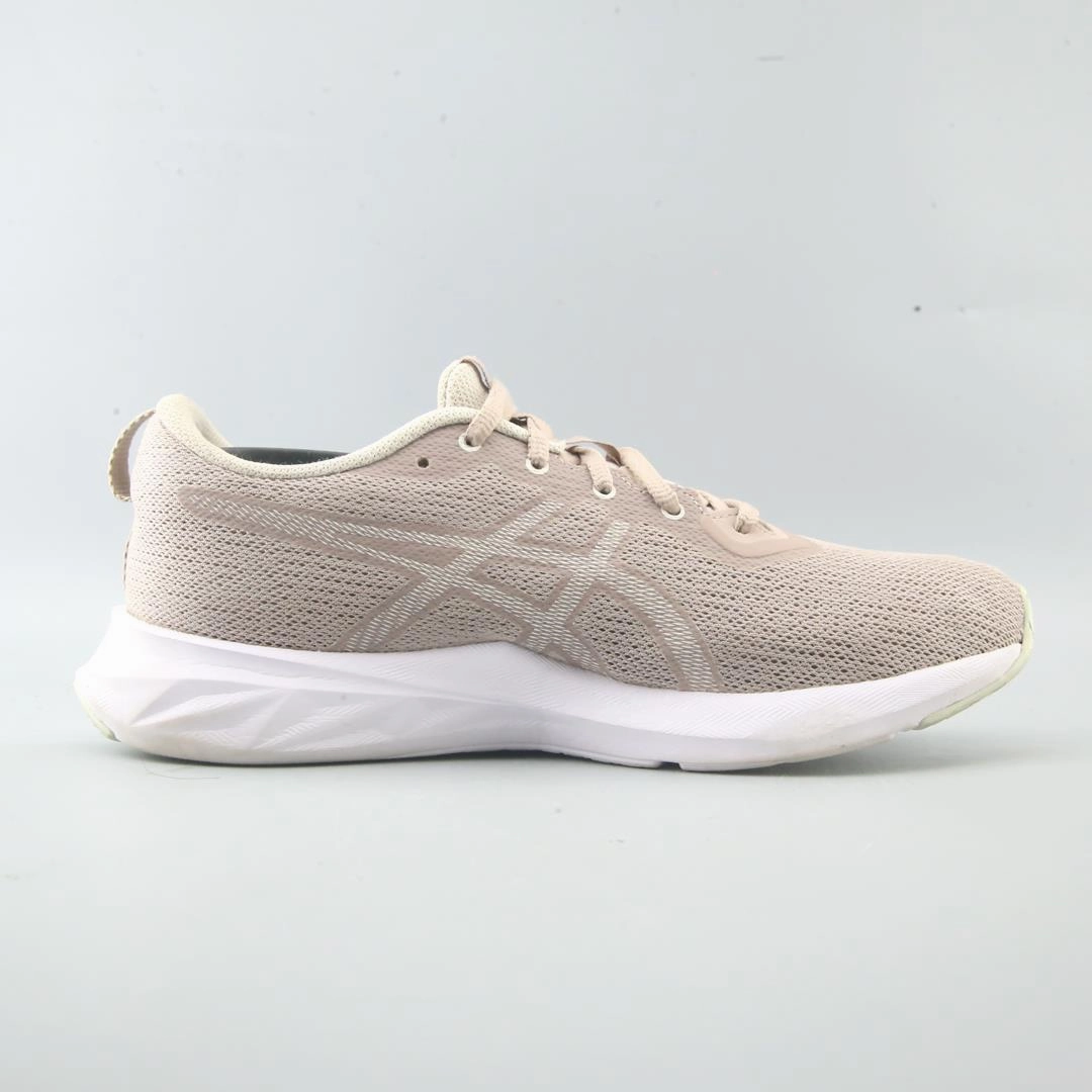 ASICS VERSABLAST 2 performance running shoe photos