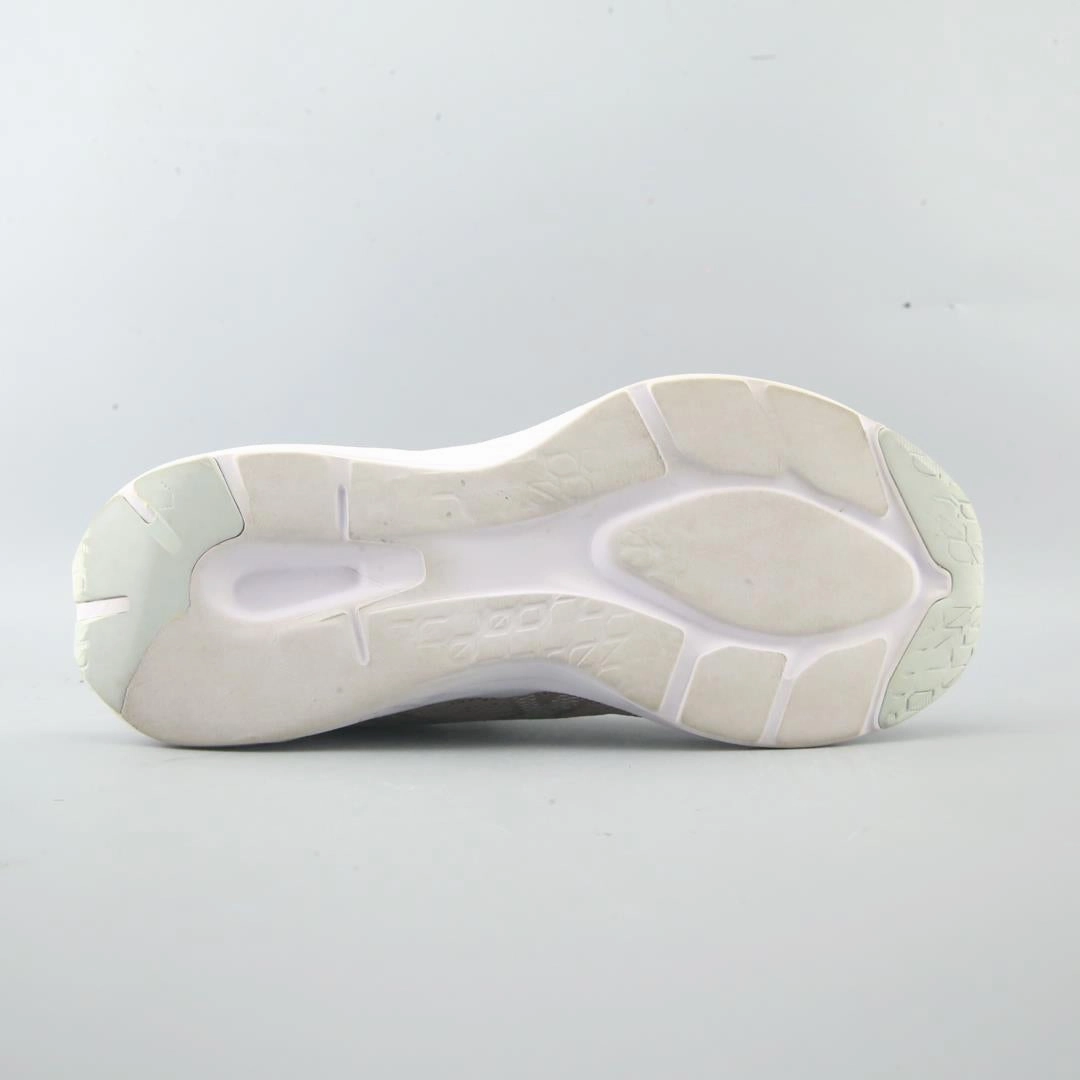 ASICS VERSABLAST 2 performance running shoe photos