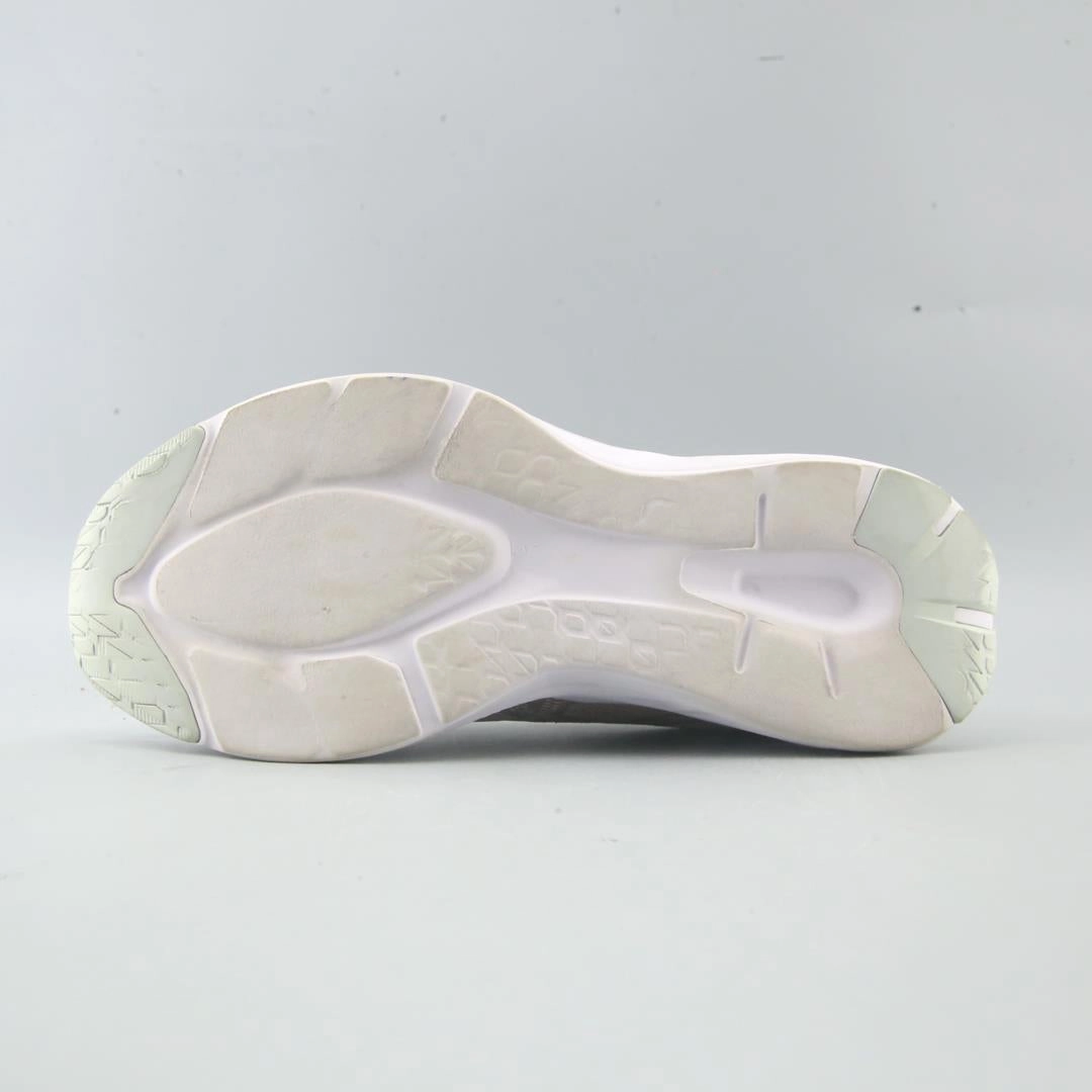 ASICS VERSABLAST 2 performance running shoe photos