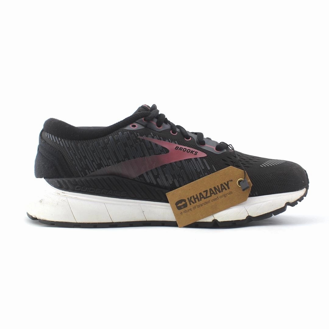 BROOKS ADDICTION GTS 15 Brooks running footwear shots