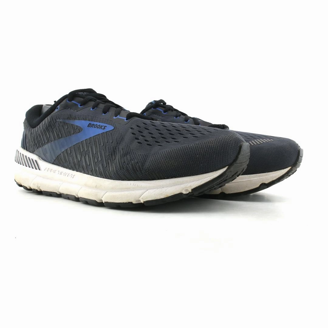 BROOKS ADDICTION GTS 15 Brooks running shoe close-ups