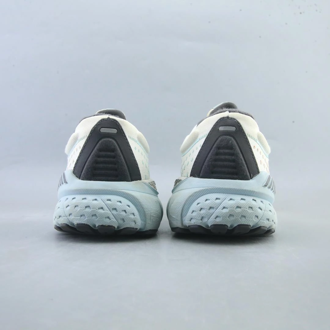 BROOKS ADDICTION GTS 21 athletic Brooks shoe snapshots