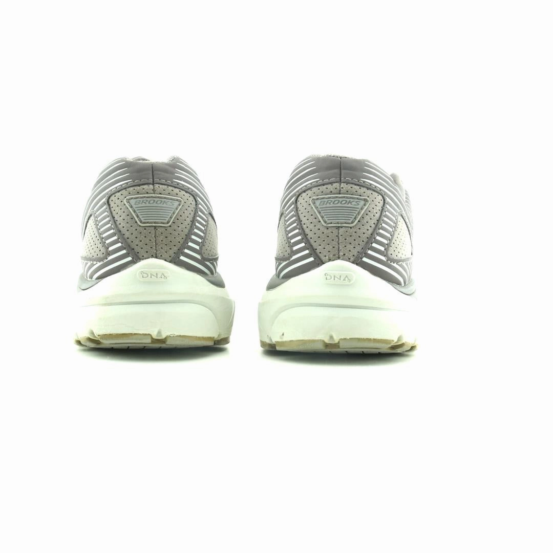 BROOKS ADDICTION WALKER SUEDE Brooks running shoe close-ups