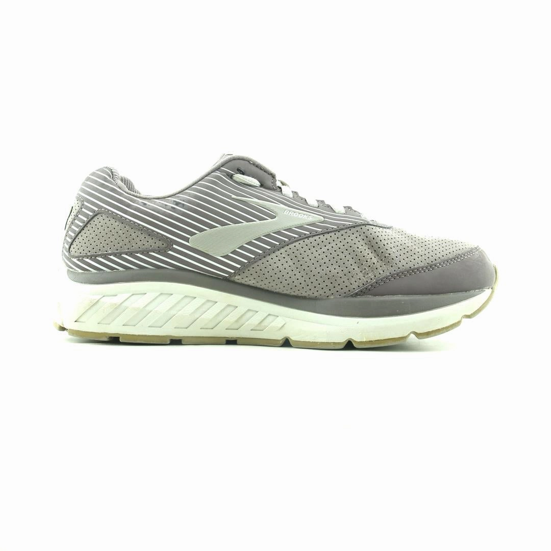 BROOKS ADDICTION WALKER SUEDE Brooks running shoe close-ups