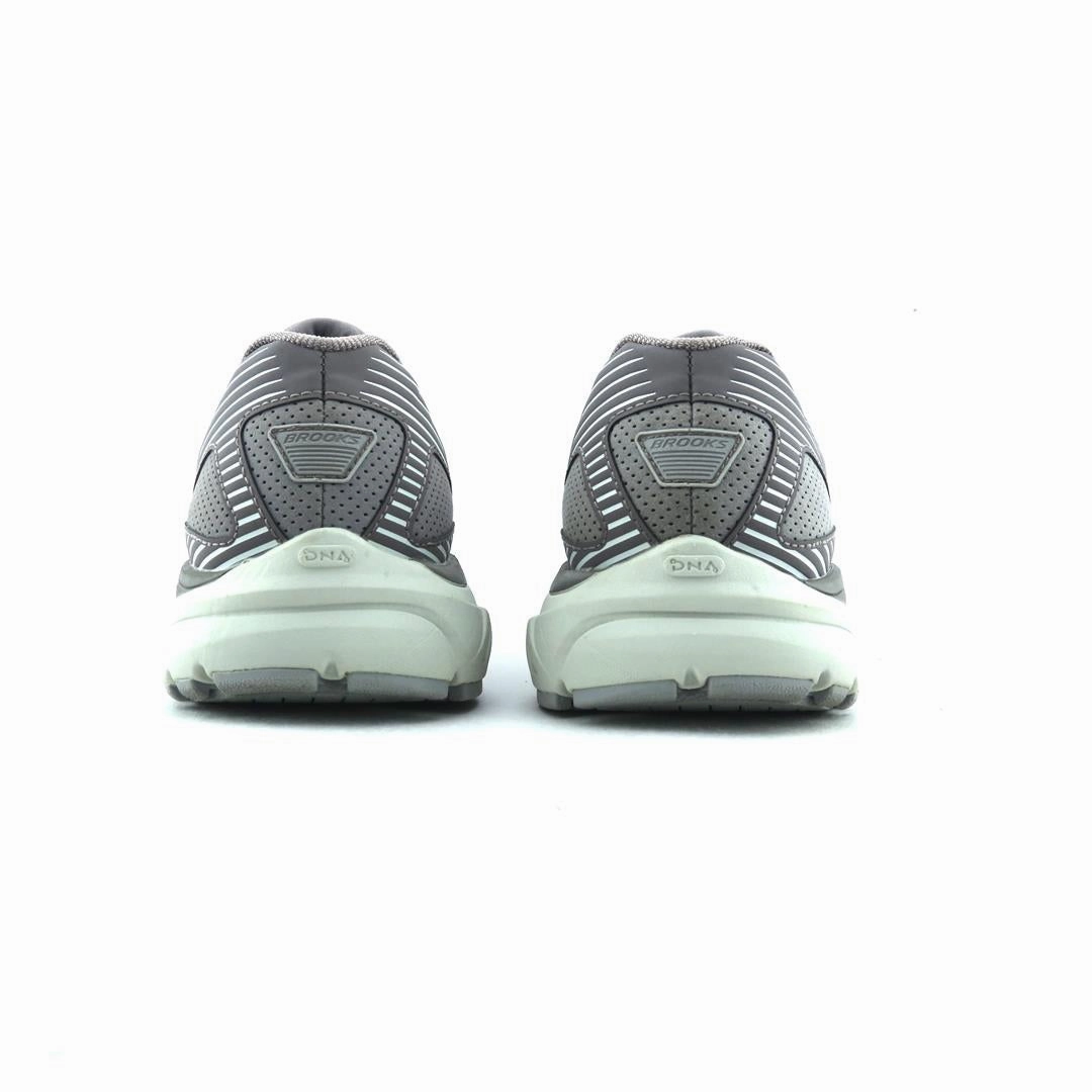 BROOKS ADDICTION WALKER SUEDE Brooks trainer design images