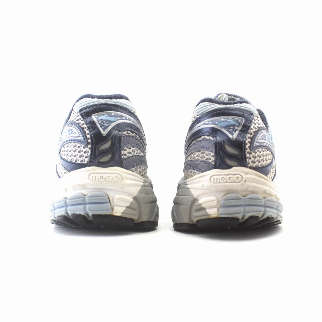 BROOKS ADRENALINE GTS 12 Brooks running shoe close-ups