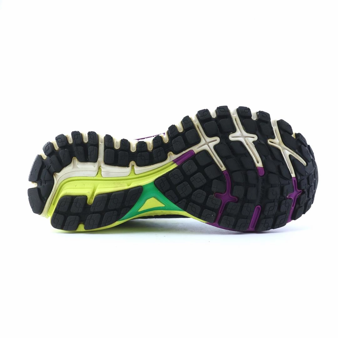 BROOKS ADRENALINE GTS 15 performance running shoe visuals