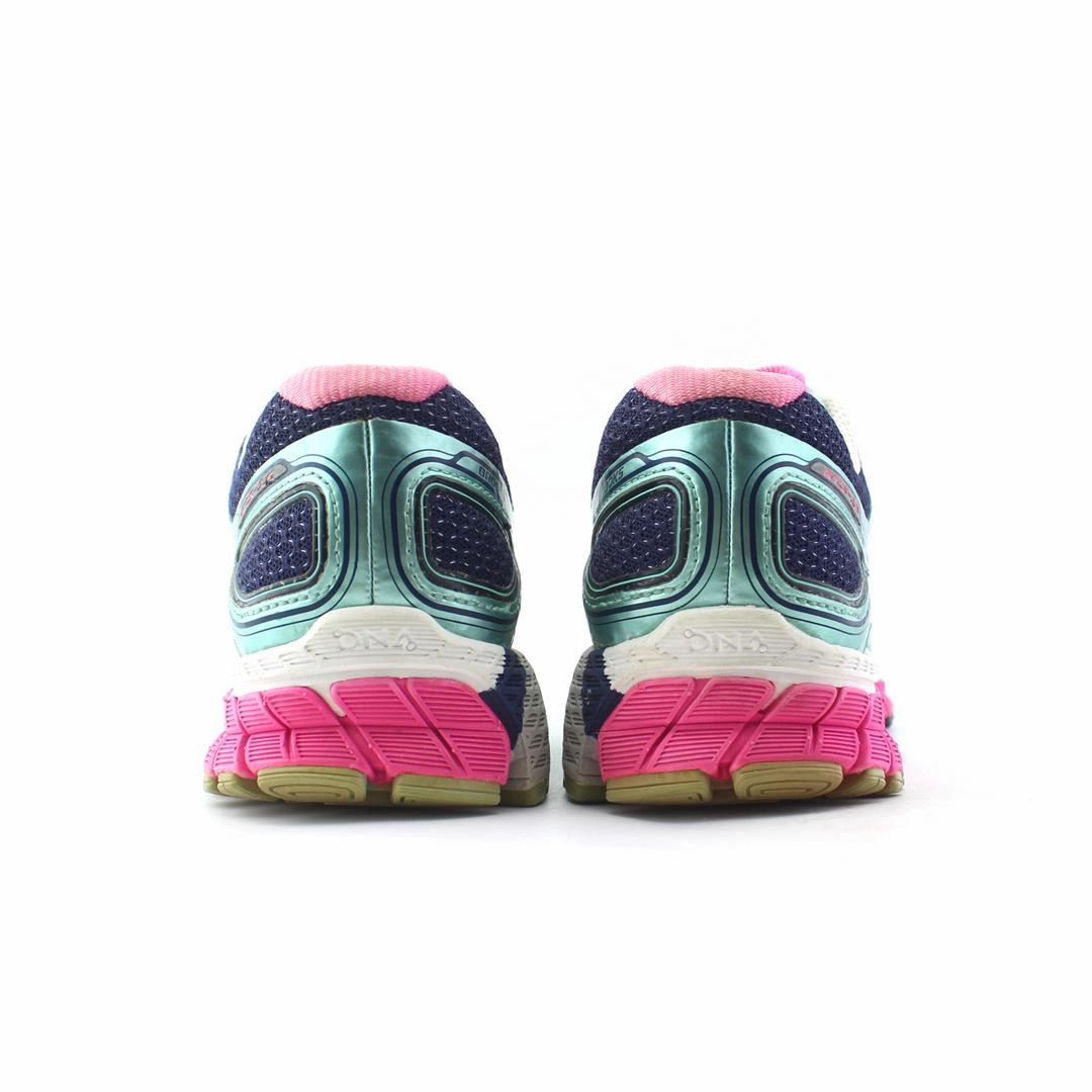 BROOKS ADRENALINE GTS 16 Brooks running footwear shots