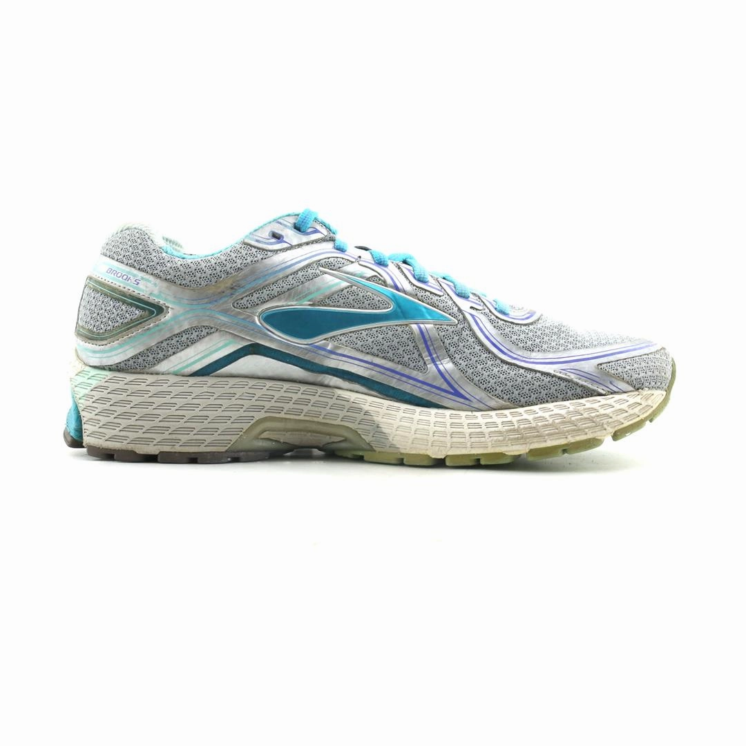 BROOKS ADRENALINE GTS 16 Brooks running shoe close-ups