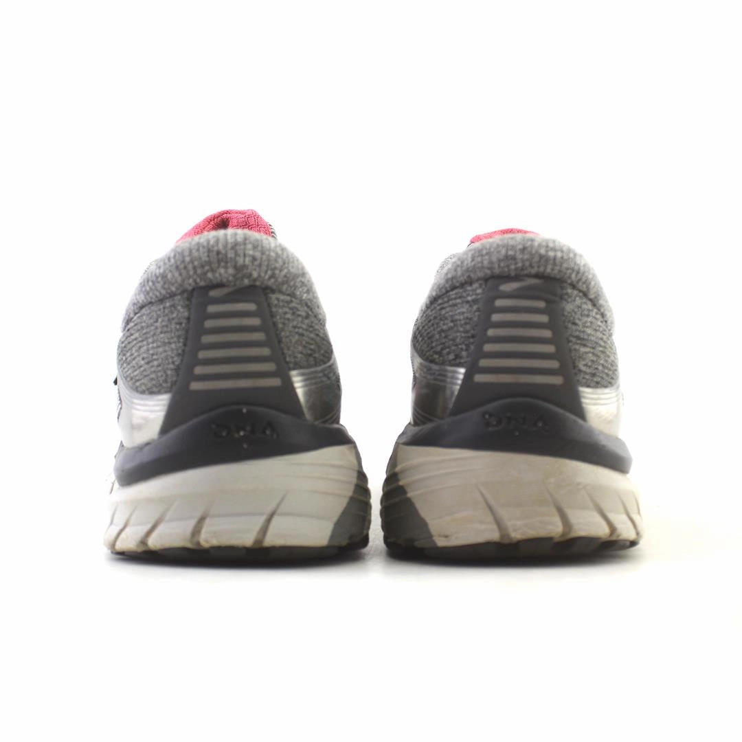 BROOKS ADRENALINE GTS 18 Brooks running footwear shots