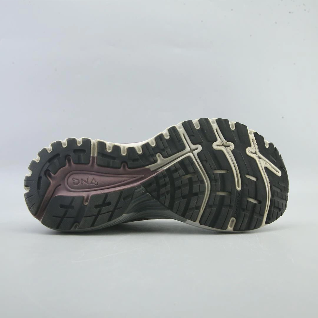 BROOKS ADRENALINE GTS 18 Brooks running shoe close-ups
