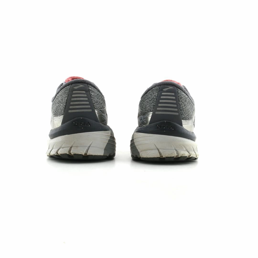 BROOKS ADRENALINE GTS 18 Brooks running shoe close-ups
