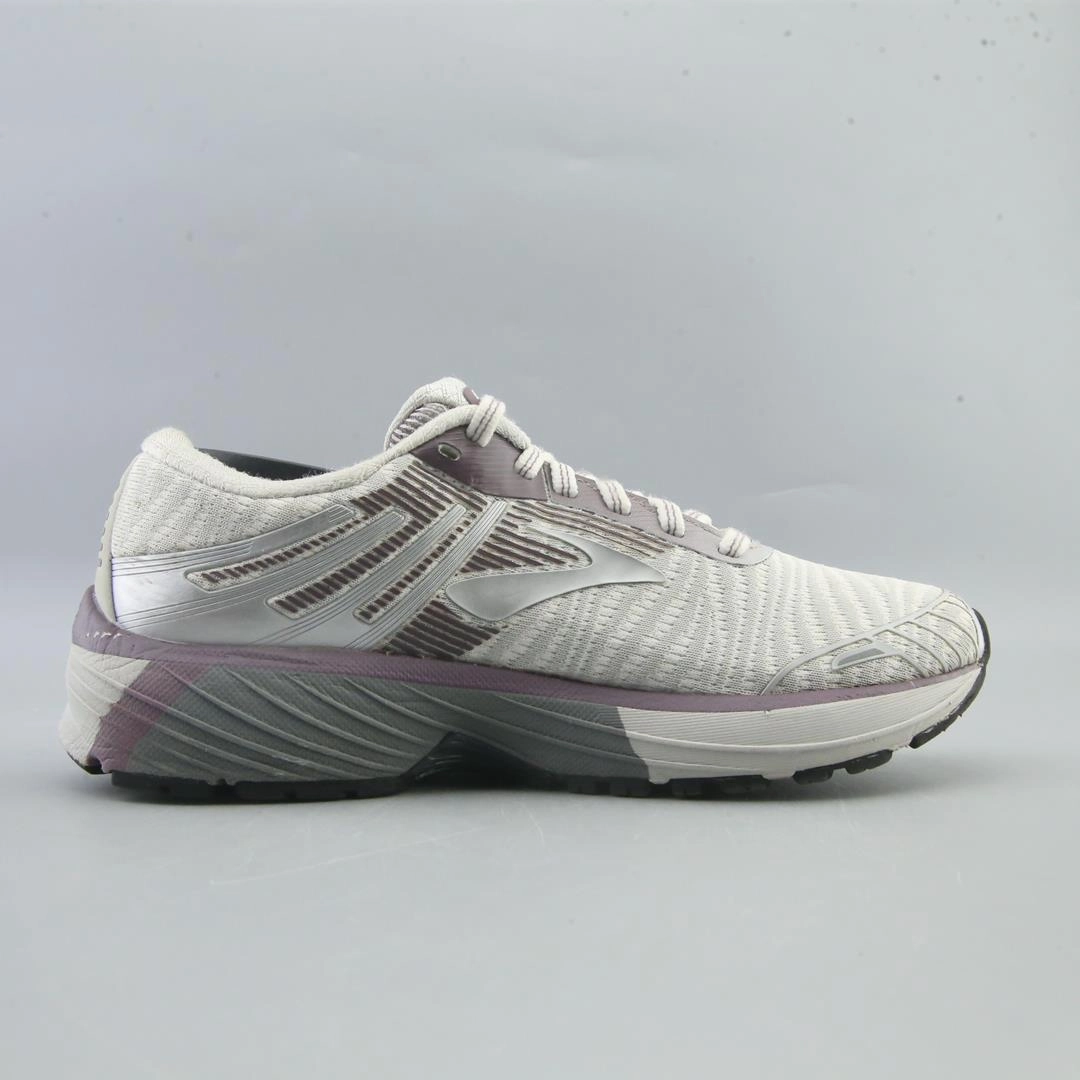BROOKS ADRENALINE GTS 18 Brooks running shoe close-ups