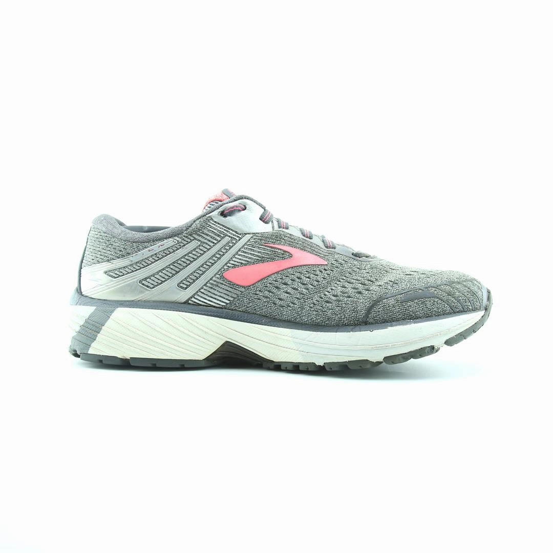 BROOKS ADRENALINE GTS 18 Brooks trainer design images