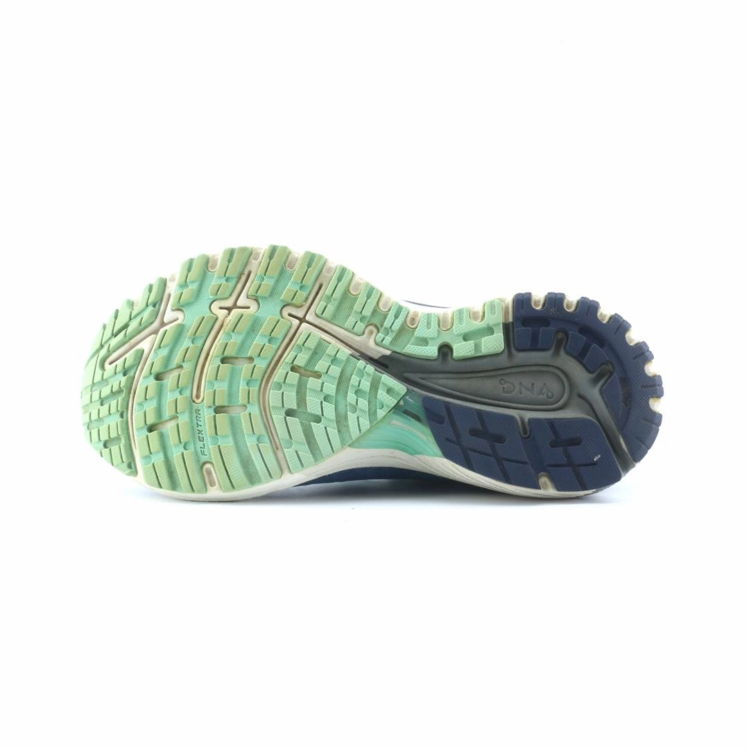 BROOKS ADRENALINE GTS 18 lightweight running shoe photos