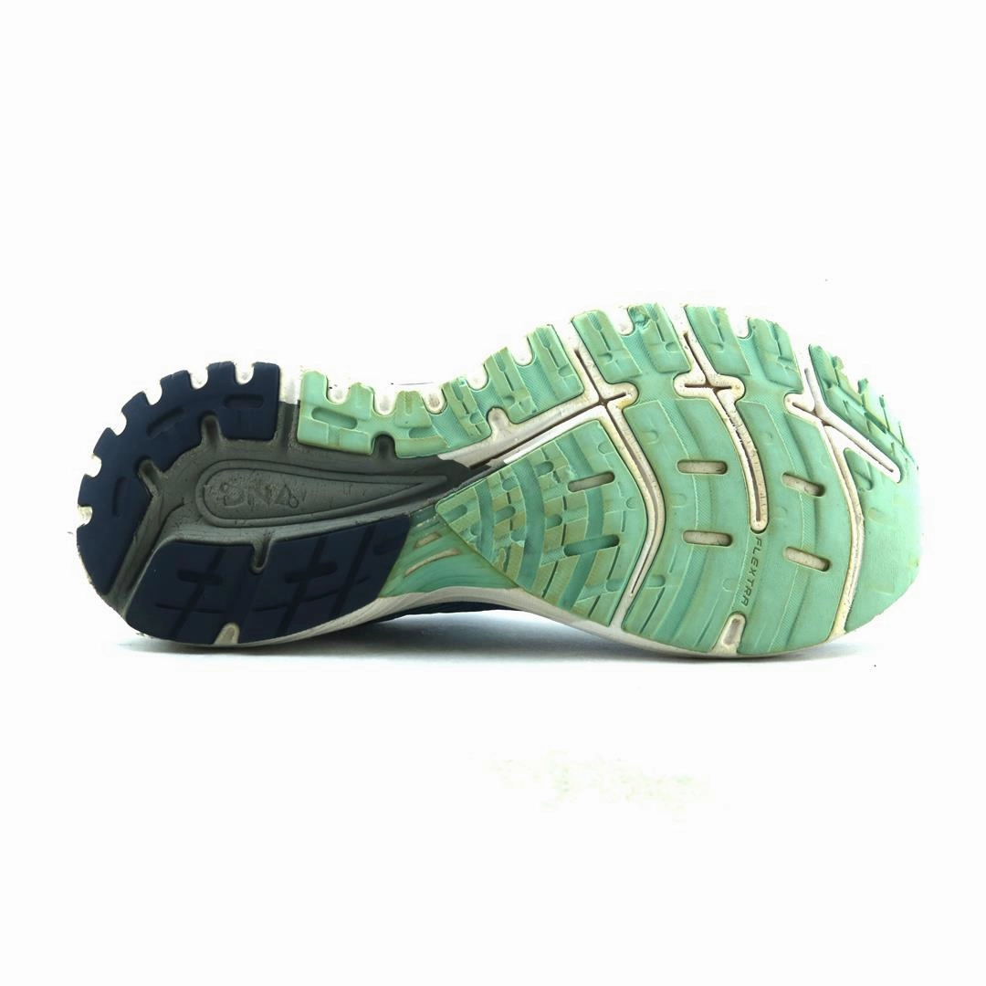BROOKS ADRENALINE GTS 18 performance running shoe visuals