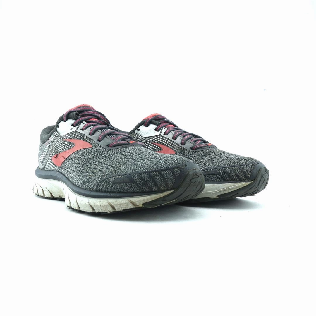 BROOKS ADRENALINE GTS 18 performance running shoe visuals