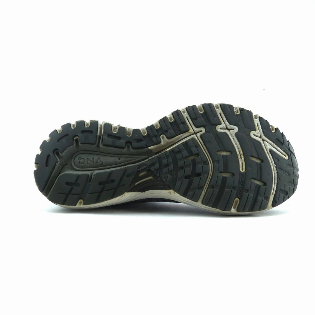 BROOKS ADRENALINE GTS 18 performance running shoe visuals