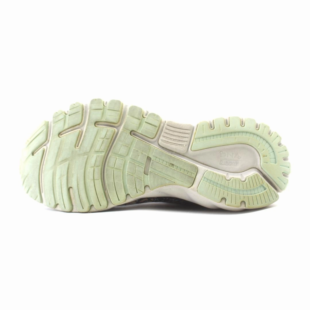 BROOKS ADRENALINE GTS 19 Brooks running footwear shots