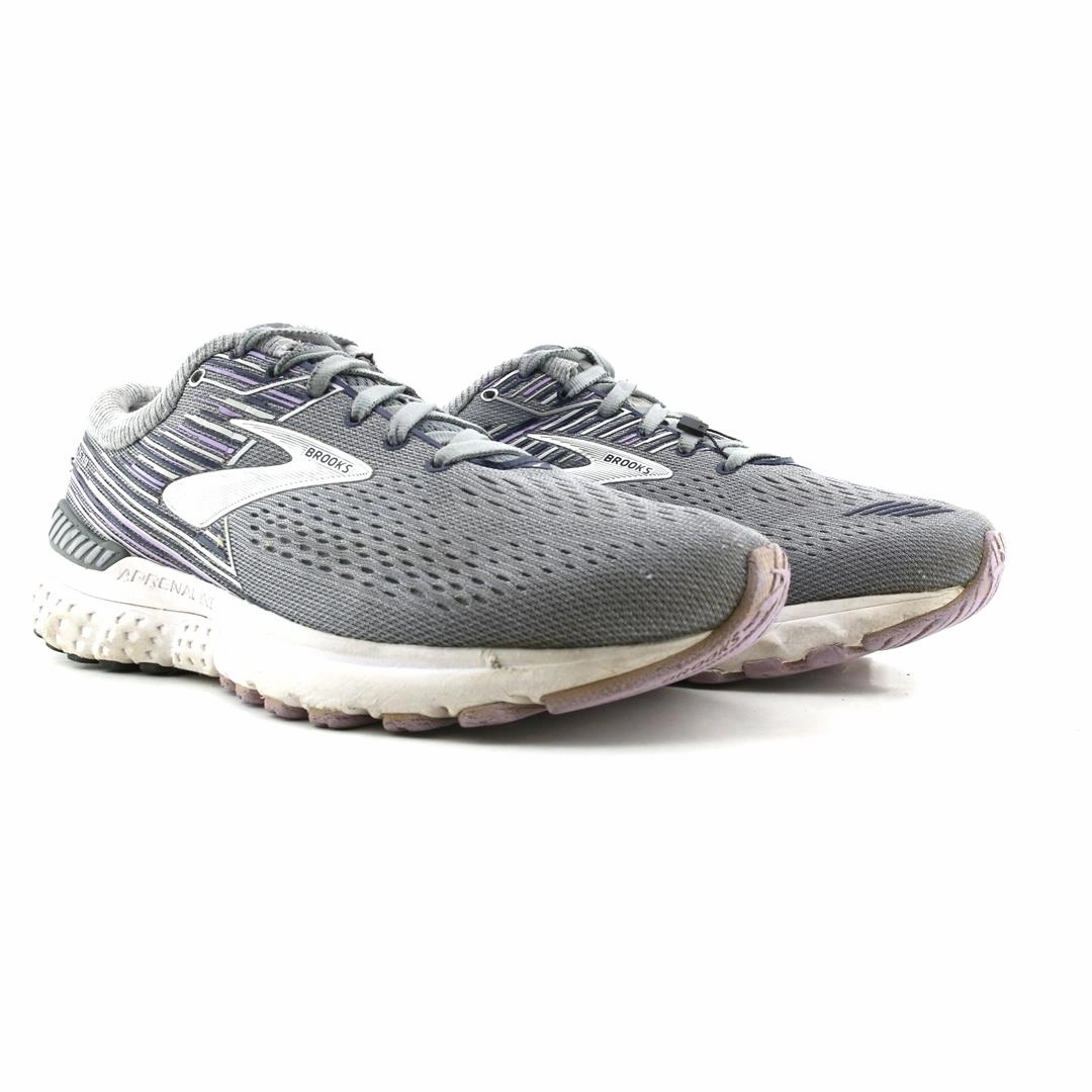 BROOKS ADRENALINE GTS 19 Brooks running shoe close-ups